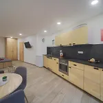 Elvira V Soukromem Apartament