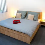 Elvira V Soukromem Apartment