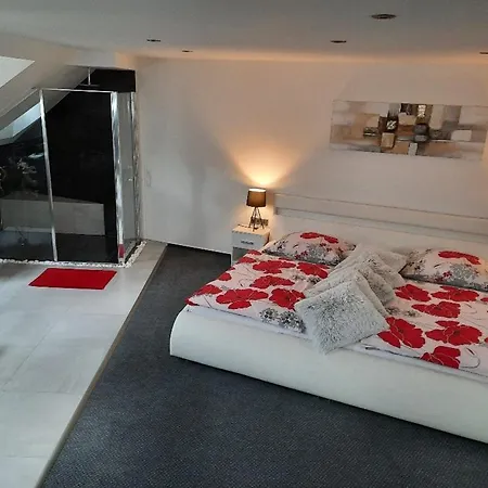 Elvira V Soukromem Apartment *