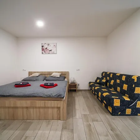 Apartment Elvira V Soukromem *