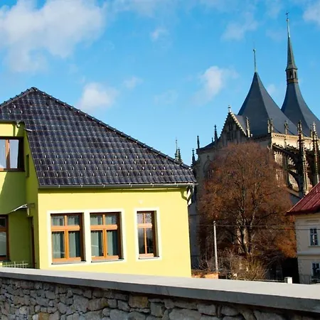 Elvíra V Soukromém * Kutná Hora