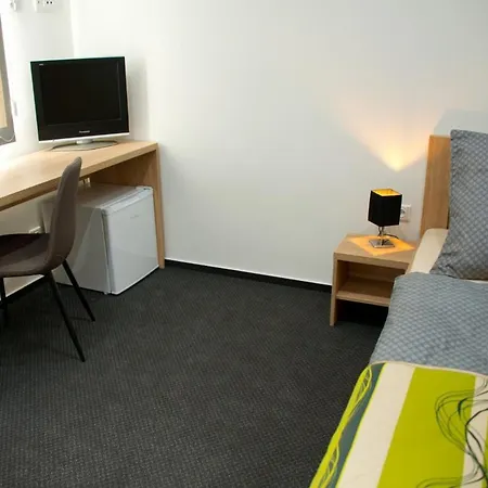 Elvíra V Soukromém Apartamento *