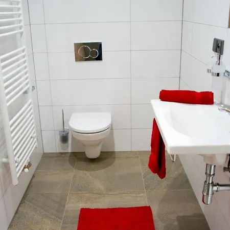 Elvira V Soukromem Apartment