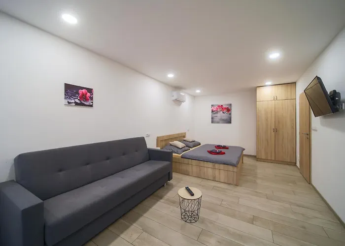 Apartment Elvira V Soukromem