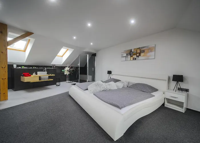 Apartment Elvira V Soukromem