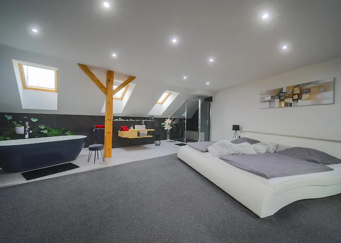 Elvira V Soukromem *