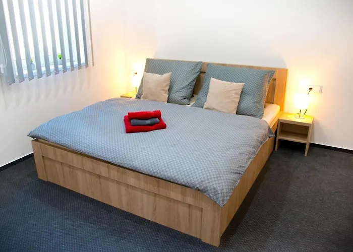 Elvira V Soukromem Apartment