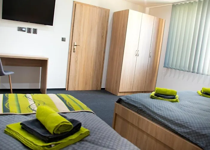 Elvira V Soukromem Apartment