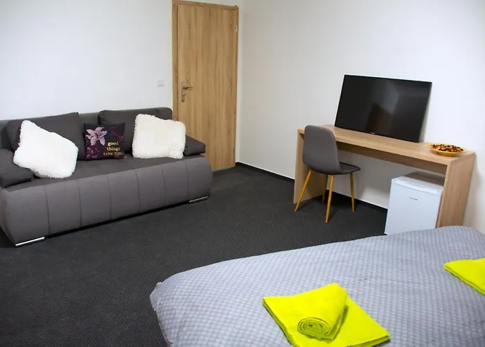 Elvira V Soukromem *